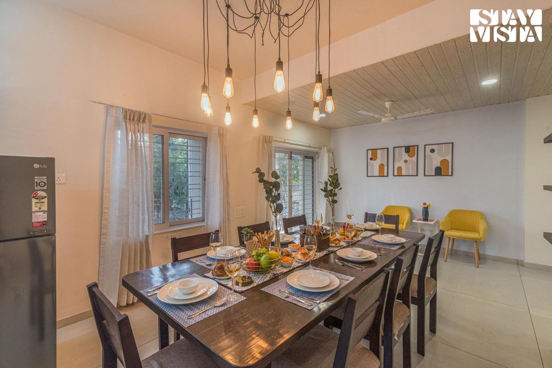 Stayvista'S Silver Grove - Serene Haven With Expansive Lawn & Terrace Nashik Bagian luar foto