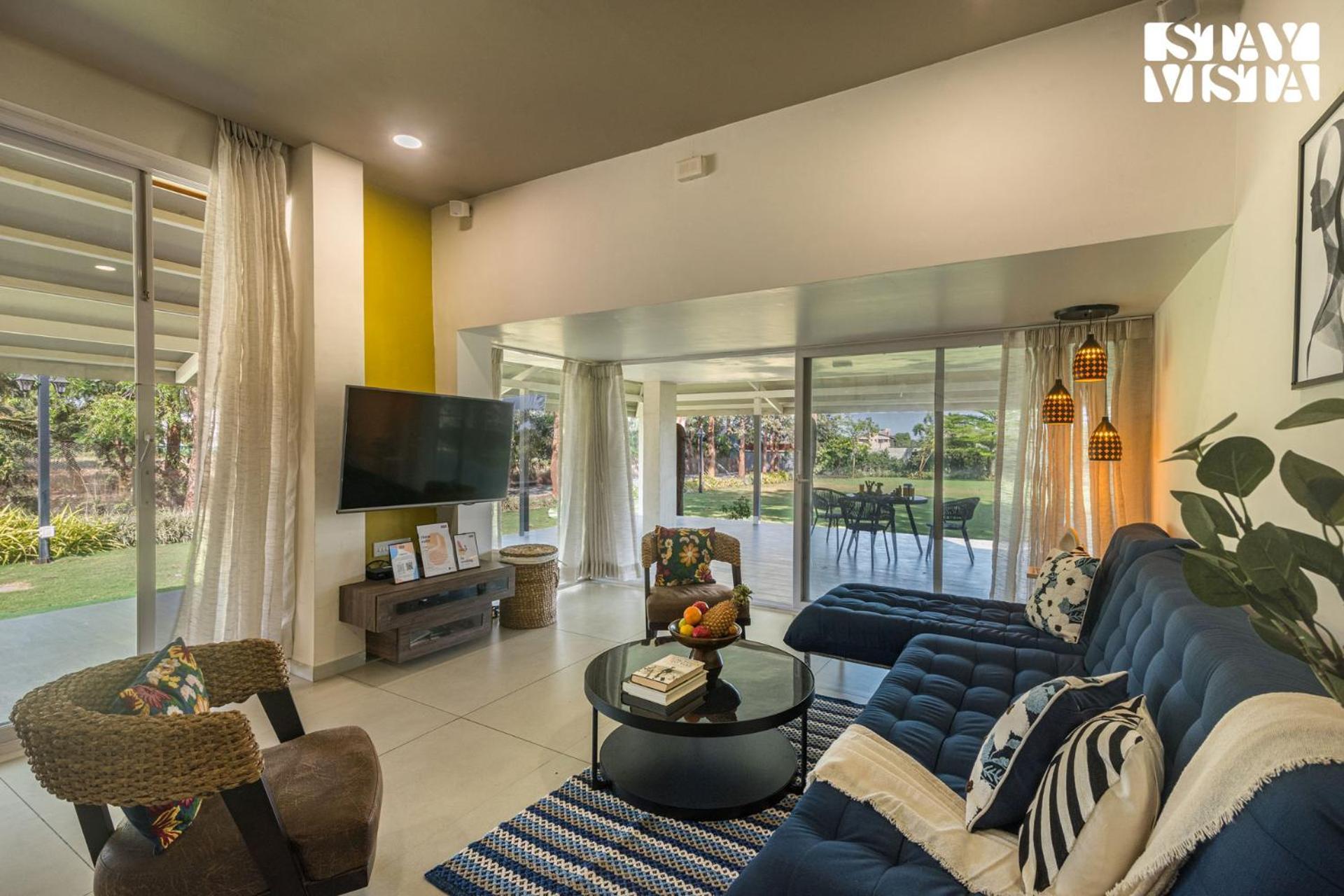 Stayvista'S Silver Grove - Serene Haven With Expansive Lawn & Terrace Nashik Bagian luar foto