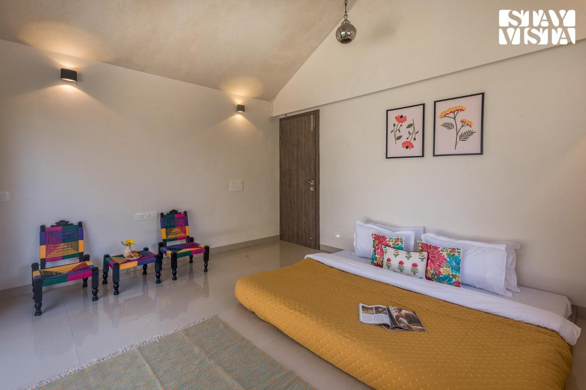 Stayvista'S Silver Grove - Serene Haven With Expansive Lawn & Terrace Nashik Bagian luar foto